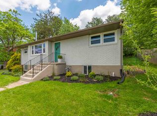 823 Donaghe St, Staunton, VA 24401