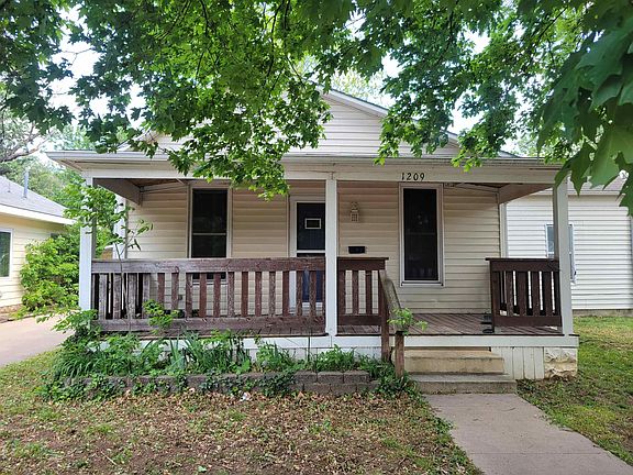 2nd image of 1209 N C St