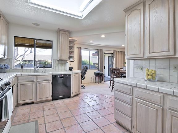 5th image of 801 Brittany Cir