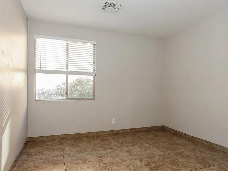 3014 W Donner Dr — Photo 13