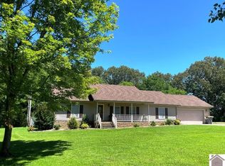 198 Sunshine Ln, Murray, KY 42071