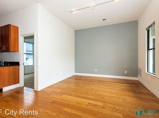 320 Capp St #A, San Francisco, CA 94110