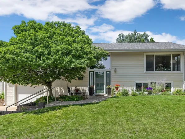 1950 McGowan Blvd, Marion, IA 52302
