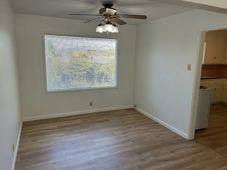 140 George Cir — Photo 8