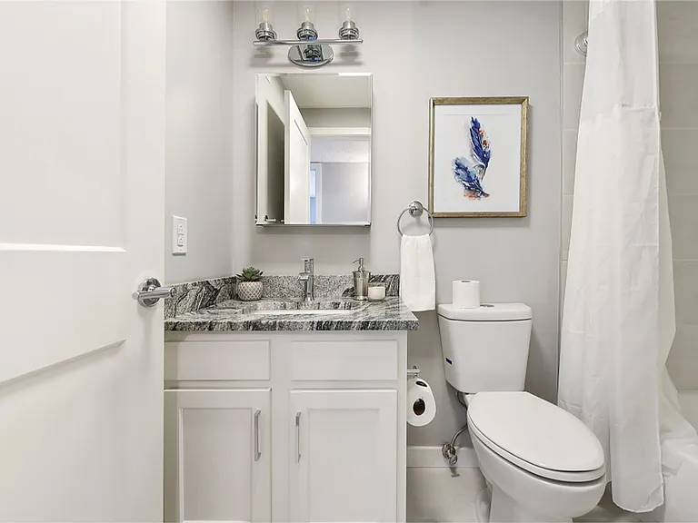 OakWood Park -- No up-front security deposit required! — Photo 27