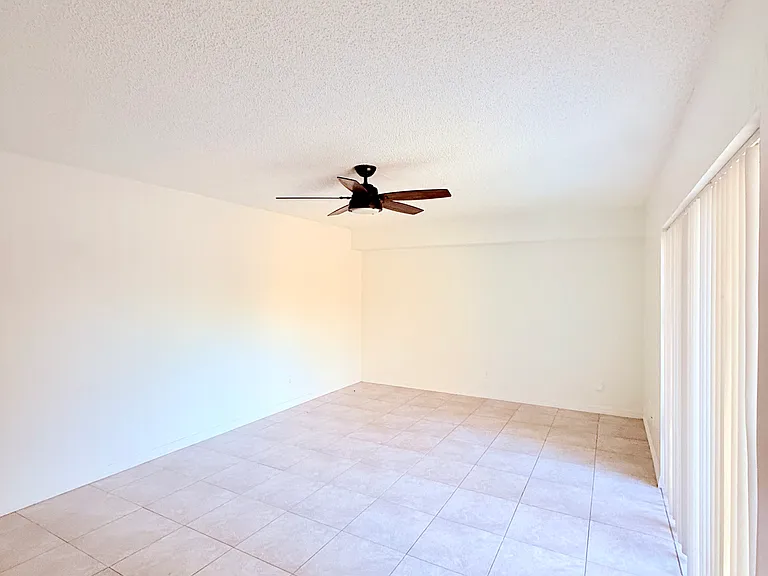 5274 Coral Ct — Photo 9