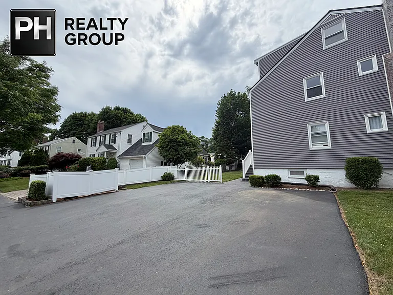 17 Hatfield Rd — Photo 37