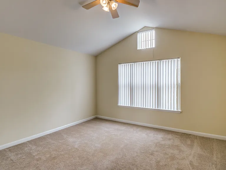 Bellevue - Liberty Military Housing — Photo 19
