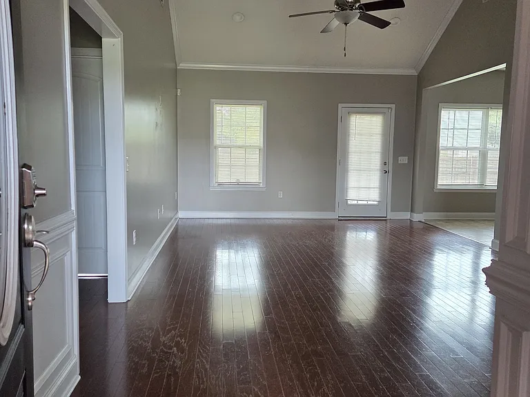 132 Bulloch Ct — Photo 4