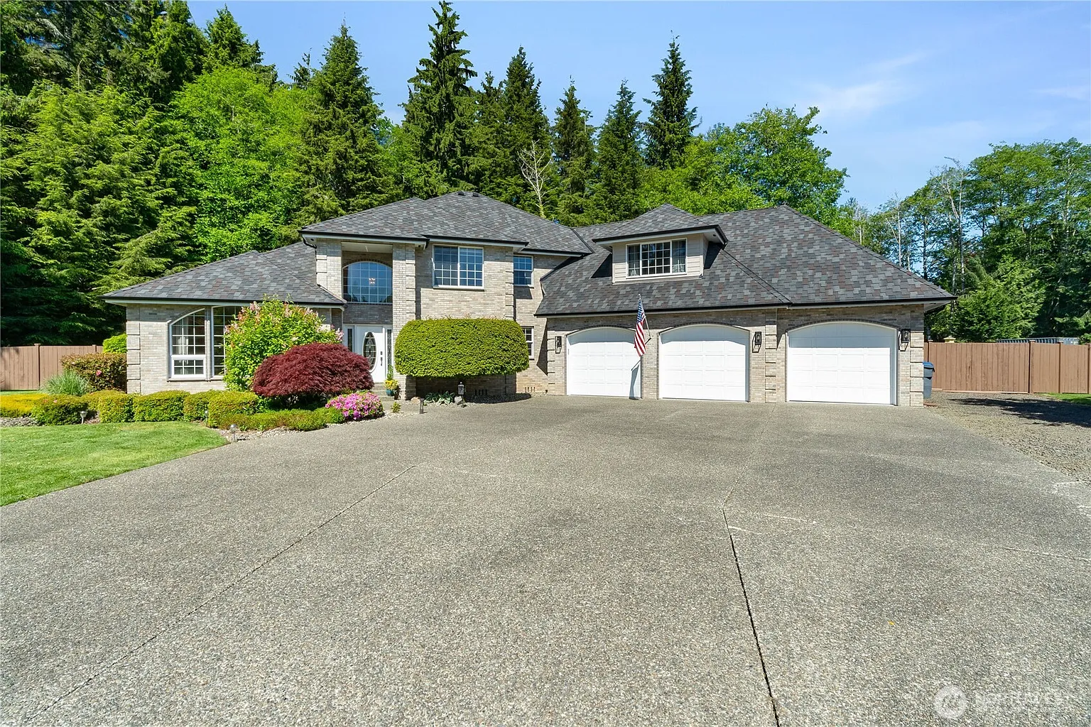1024 Fairway Drive photo 1