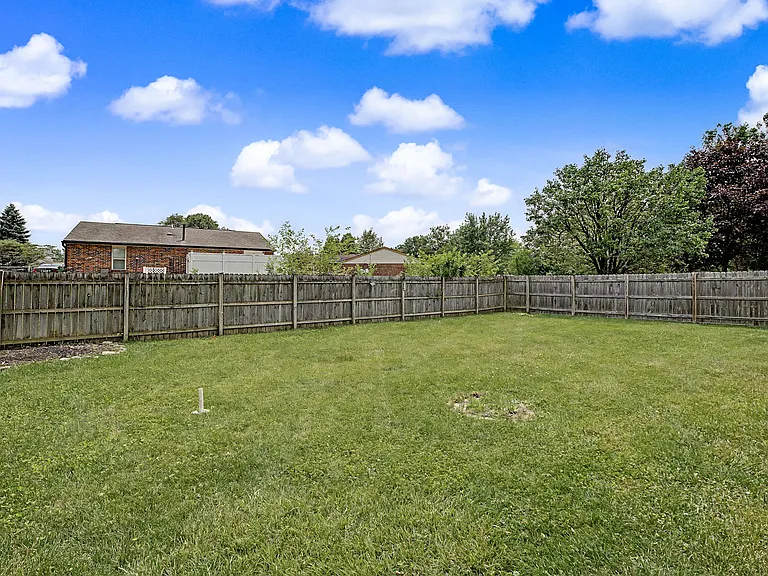 6334 Shull Rd — Photo 28