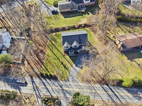 2nd image of 9206 Fernwood Rd