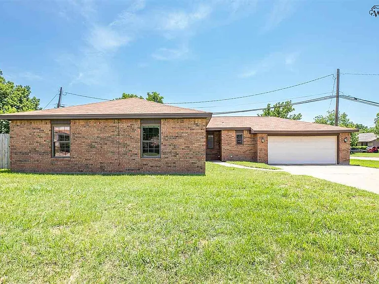 3035 Abbott Ave — Photo 1