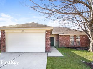 537 Buckstone Dr, Saginaw, TX 76179