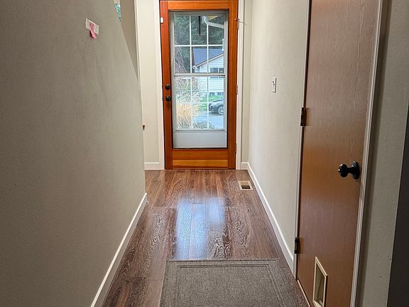 2nd image of 1260 Humphrey Ave
