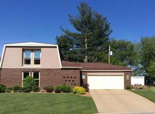 8 Elm Cir, Mount Vernon, IL 62864