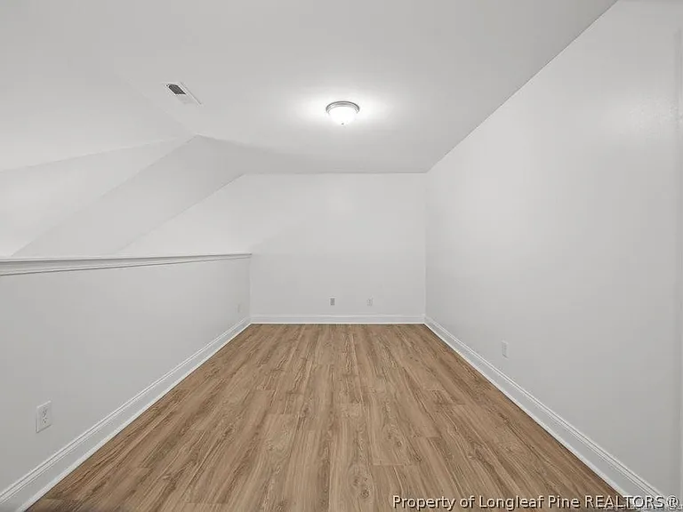 343 Fountain Grove Dr — Photo 17