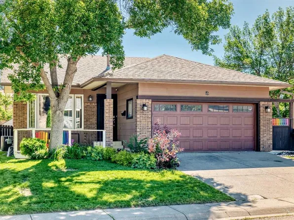 12 W Sunvale Mews SE, Calgary, AB T2X 2P5