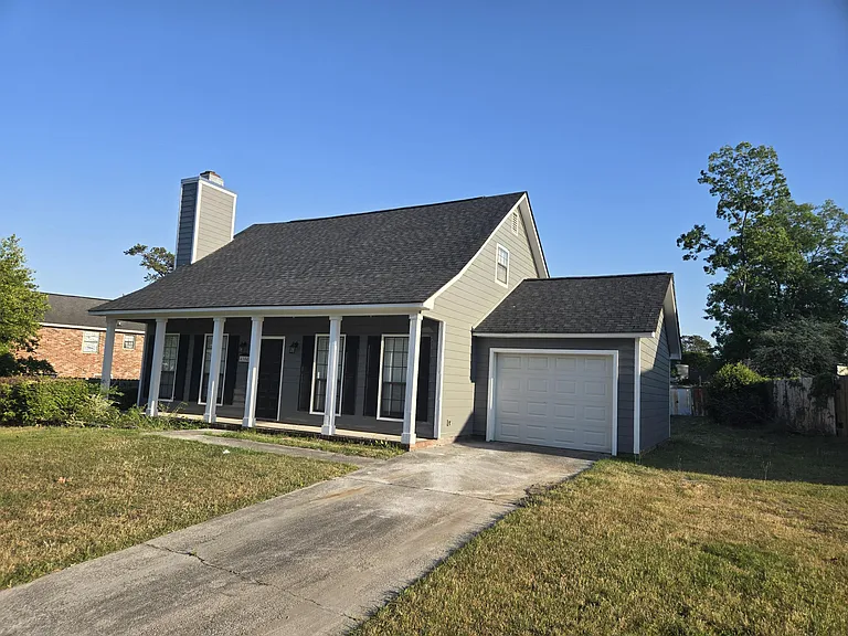 4104 Spencer St — Photo 1