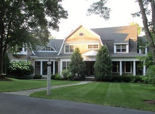 15 Lakeview Dr, Walpole, MA 02081