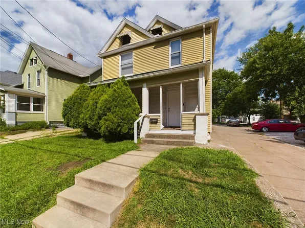 427 Allyn St, Akron, OH 44304