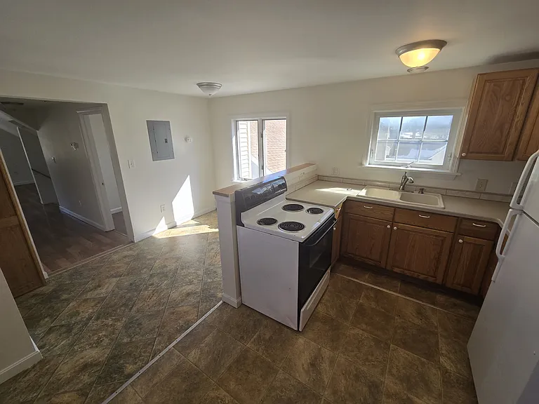 121 Parker St #3 — Photo 4