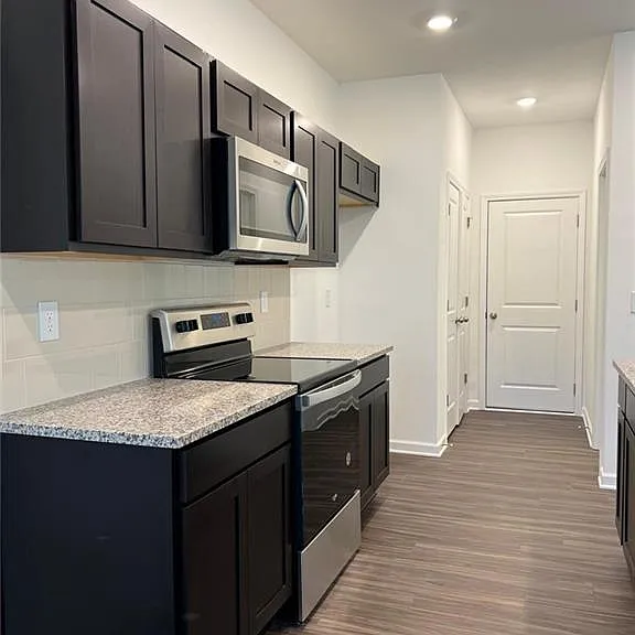 1391 Ben Park Way — Photo 5