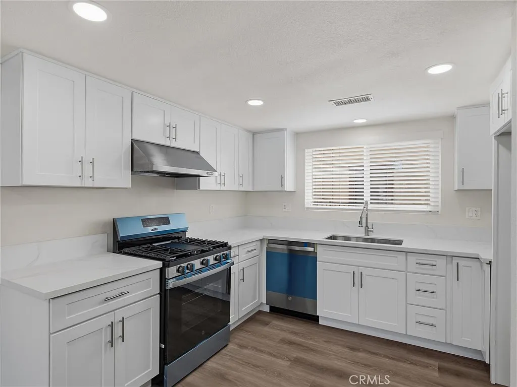 4 bed, 1500 sqft, $3,800 — Photo 4