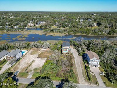 204 W Pelican Drive, Oak Island, NC, 28465