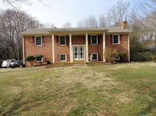 5717 Mallard Dr S, Charlotte, NC 28227