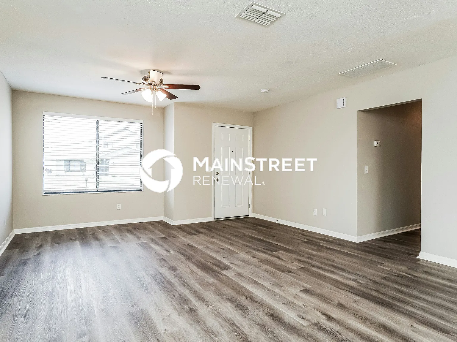 1513 N E Van Loon Ln — Photo 4