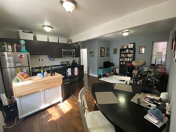 4th image of 4864 N Rockwell St APT 1N