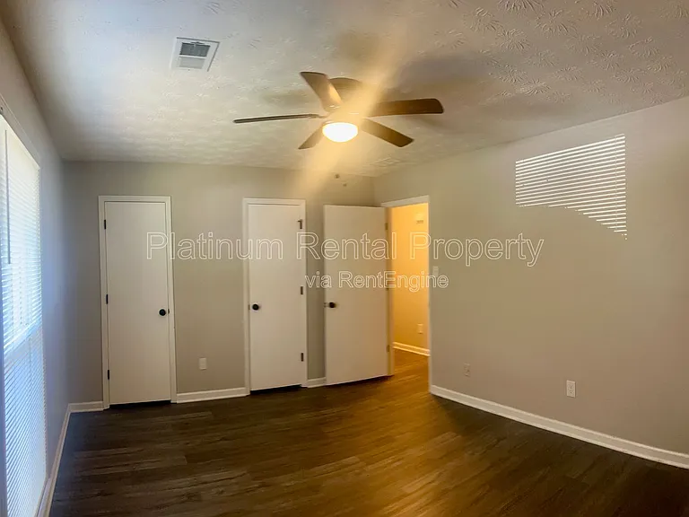 1614 Riverside Trl NE — Photo 16