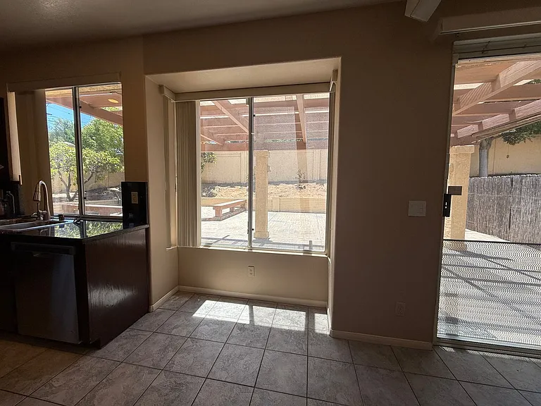 216 Richmond Park Pl — Photo 15