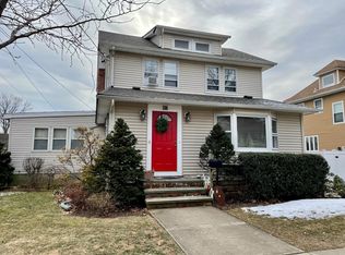 58 Marion St #1, Lynbrook, NY 11563