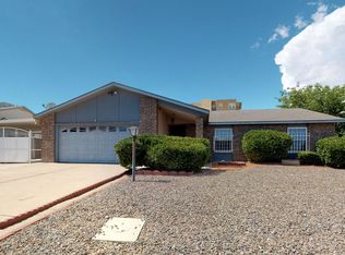 901 Riva Ct NE, Rio Rancho, NM 87124