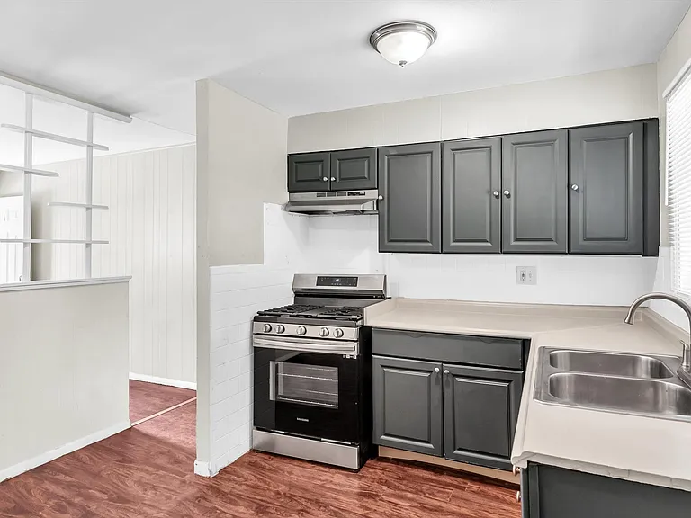 1208 Congress Ave — Photo 10