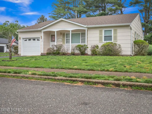 136 Georgetown Road, Toms River, NJ 08757