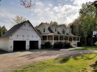 188 Goose Pond Rd, Lake Ariel, PA 18436