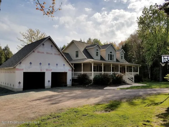 188 Goose Pond Rd, Lake Ariel, PA 18436