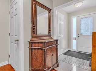 734 Woburn Woods Ln UNIT 2, Mississauga, ON L5C4N1