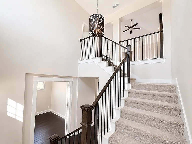 1053 Emil Pl — Photo 17
