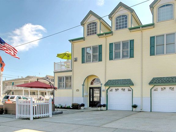 2nd image of 42 80th St N #Sea