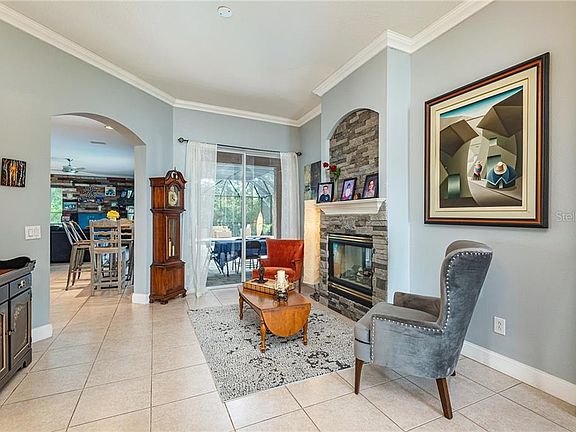 4th image of 10412 Greenmont Dr