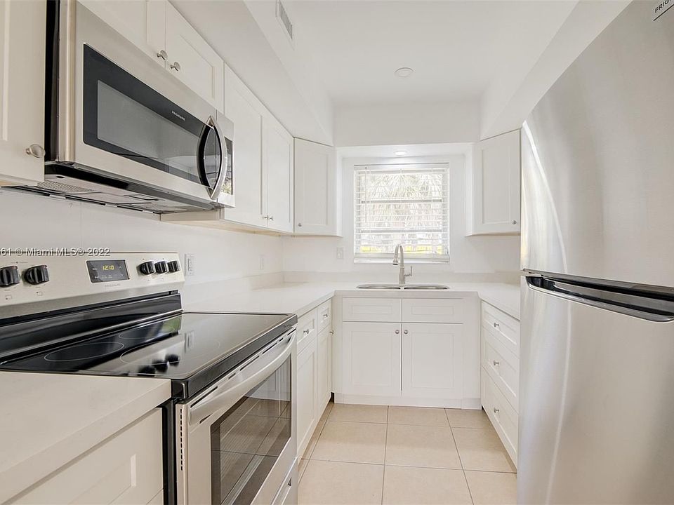 1st image of 1017 NW 30th Ct APT 4
