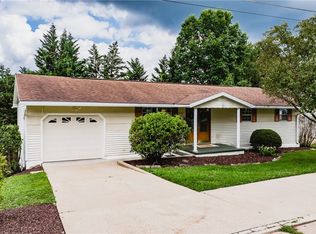 2407 26th Pl, Parkersburg, WV 26101