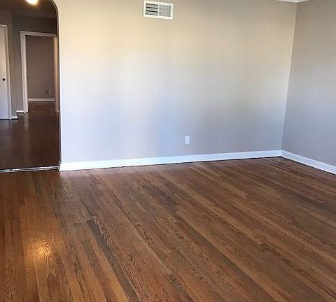 4th image of 4260 Virginia Ave
