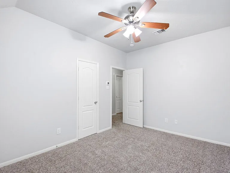 31710 Midlake Park — Photo 28