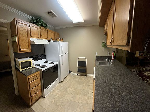 4th image of 702 Trenton St APT 4