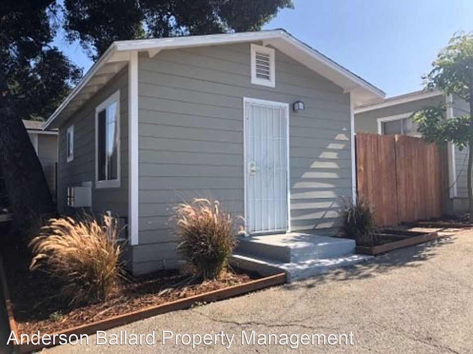 1st image of 10038 Tujunga Canyon Blvd #2